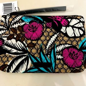 Vera Bradley Wristlet Escapades NWT